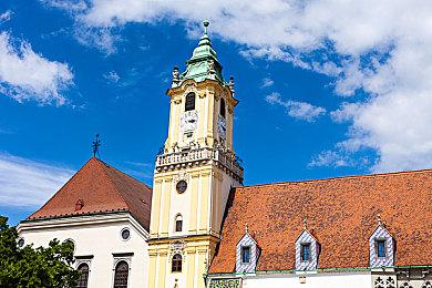 国际象棋类策略棋牌游戏《纵横棋境》现已推出试玩Demo